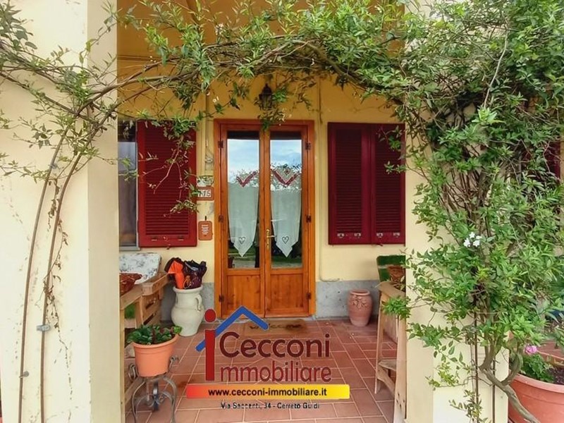 Appartamento in Vendita a Lamporecchio, 220'000€, 170 m², arredato