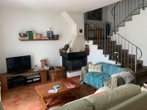 Villa bifamiliare in Vendita a Fauglia, zona Acciaiolo, 325'000€, 320 m²