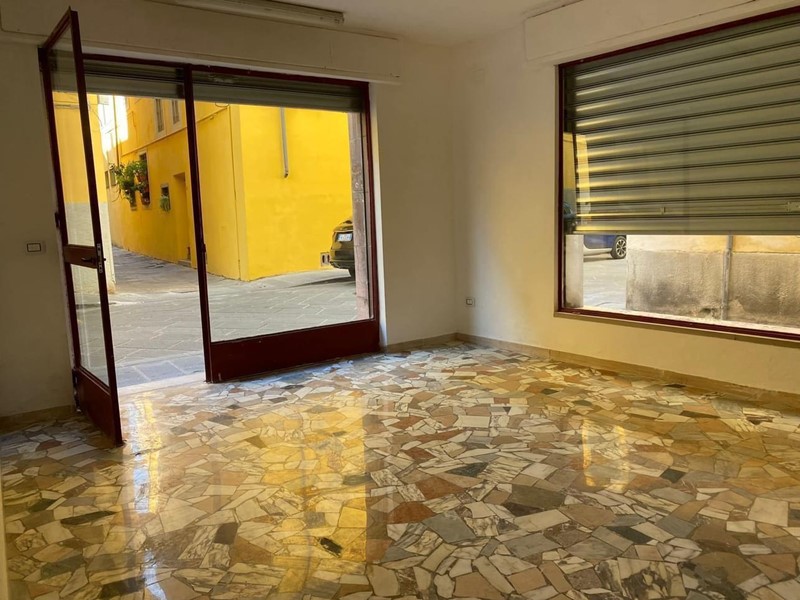 Immobile commerciale in Affitto a Pisa, 400€, 30 m²