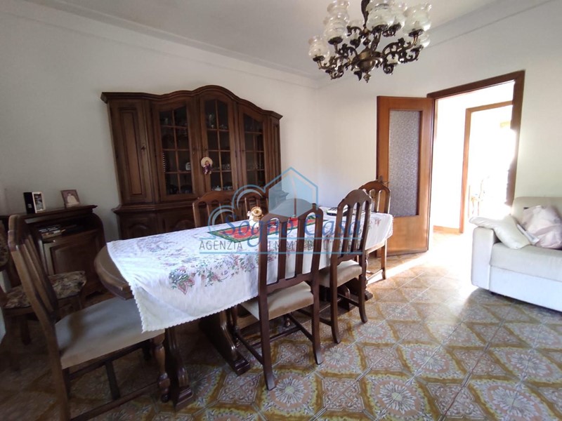 Villa bifamiliare in Vendita a Luni, 210'000€, 110 m²