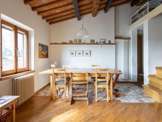 Appartamento in Vendita a Castelfiorentino, zona Castelnuovo Elsa, 169'000€, 110 m², arredato