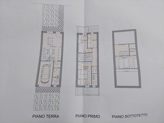 Casa Indipendente in Vendita a Castelfranco di Sotto, 200'000€, 130 m², con Box