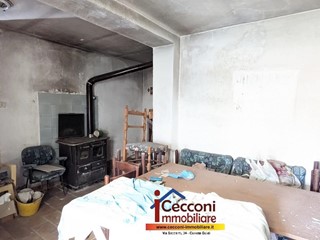 Casa Indipendente in Vendita a Vinci, 149'000€, 195 m², arredato