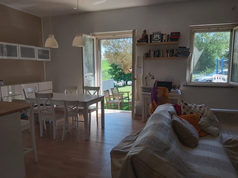 Appartamento in Vendita a Agugliano, zona Agugliano , 225'000€, 126 m², arredato