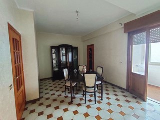 Appartamento in Vendita a Barcellona Pozzo di Gotto, 65'000€, 115 m²