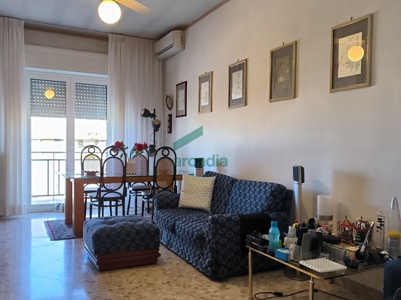 Appartamento in Vendita a Bari, zona LibertÃ, 330'000€, 207 m²