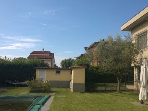 Villa in Vendita a Cascina, zona San Frediano a Settimo, 630'000€, 220 m², arredato, con Box