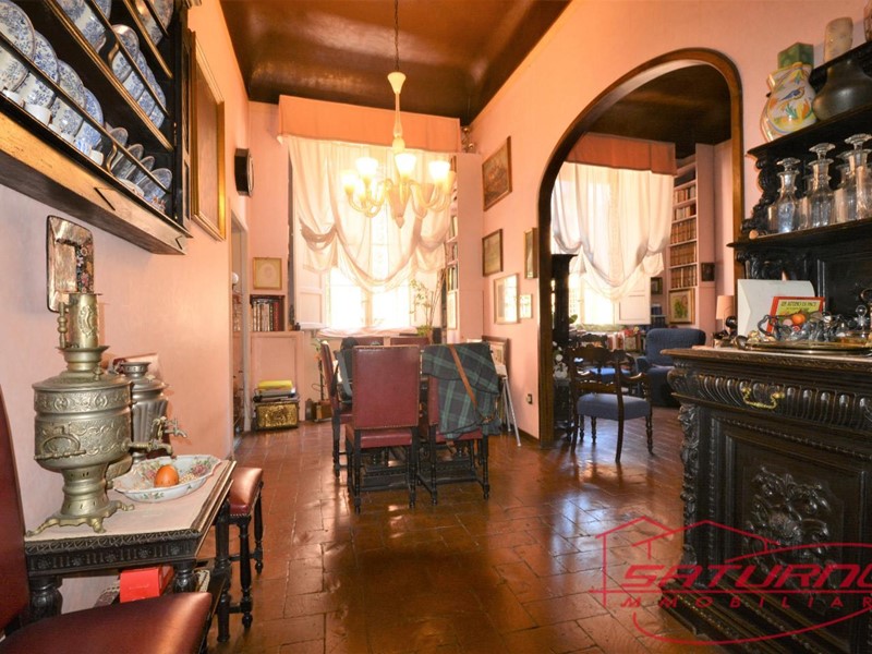 Appartamento in Vendita a Lucca, 600'000&euro;, 200 m²