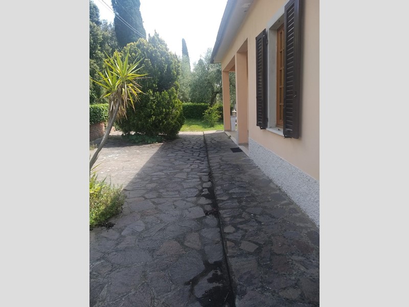 Casa Indipendente in Vendita a Montopoli in Val d'Arno, zona Marti, 225'000€, 103 m², con Box