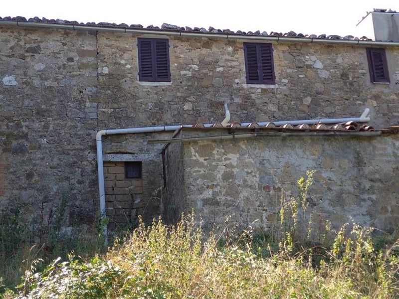 Casa Semi Indipendente in Vendita a Semproniano, 100'000€, 180 m²