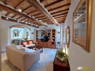 Appartamento in Vendita a San Gimignano, 350'000&euro;, 120 m²