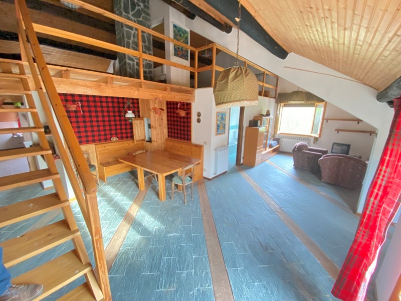 Appartamento in Vendita a Urbe, zona San Pietro D'olba, 50'000€, 95 m², con Box