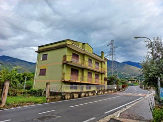 Casa Indipendente in Vendita a Formia, zona via Rotabile , 340'000€, 230 m²