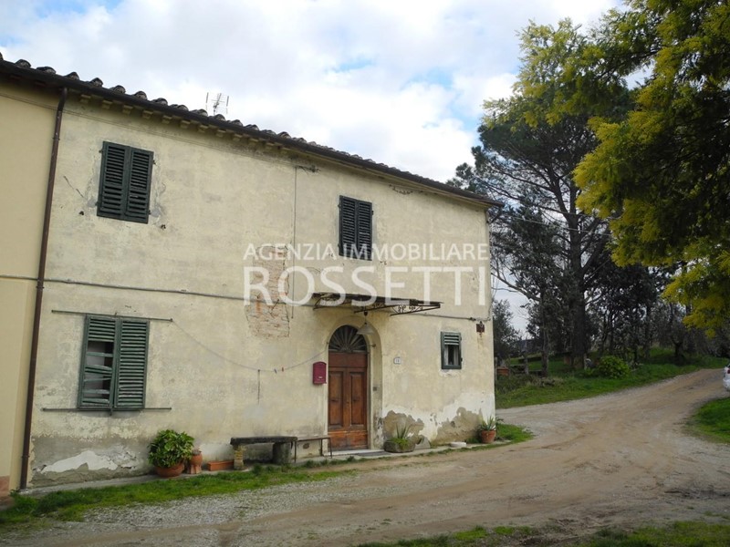 Casale in Vendita a Cerreto Guidi, 190'000€, 300 m²