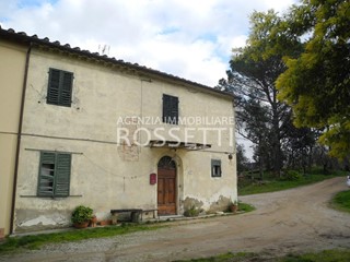 Casale in Vendita a Cerreto Guidi, 190'000€, 300 m²
