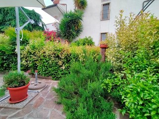 Villetta a schiera in Vendita a San Giuliano Terme, zona Asciano, 550'000€, 200 m², con Box