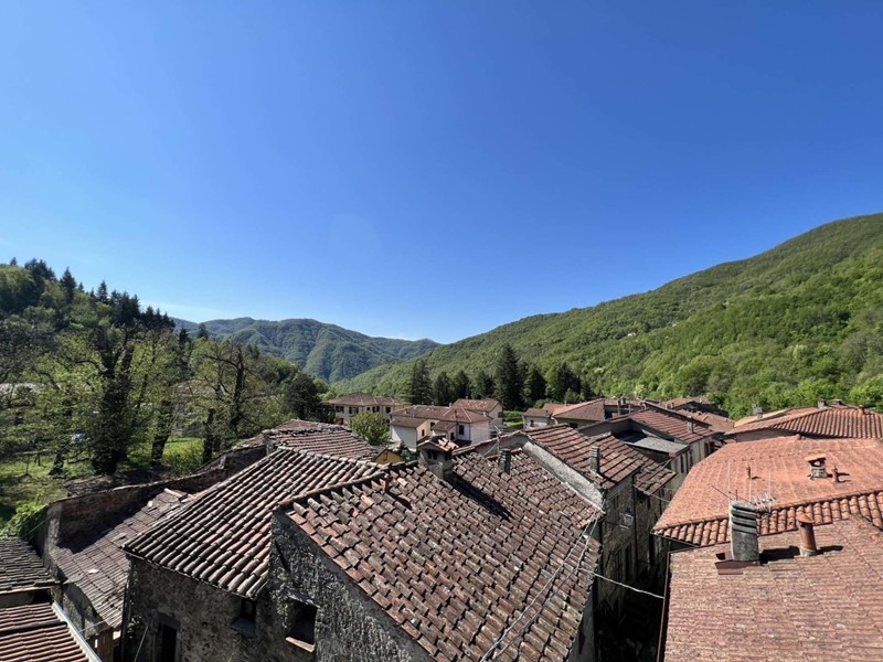 Casa Indipendente in Vendita a Licciana Nardi, zona Tavernelle, 70'000€, 110 m²