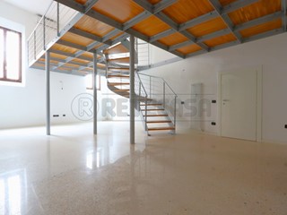 Quadrilocale in Vendita a Vicenza, 230'000€, 120 m²