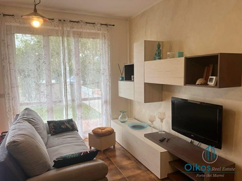 Quadrilocale in Affitto a Massa, zona Ronchi, 10'000€, 80 m², arredato