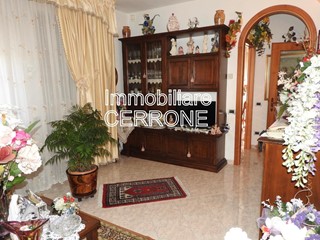 Villetta a schiera in Vendita a Cecina, 350'000€, 175 m², arredato, con Box