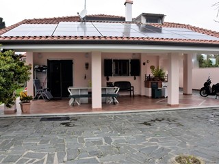 Villa in Vendita a Carrara, zona Marina di Carrara, 899'000€, 200 m², arredato