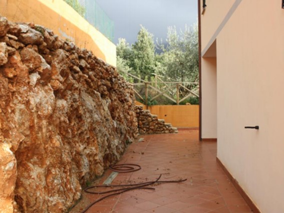 Casa Indipendente in Vendita a Pietrasanta, zona Capezzano Monte, 150 m²