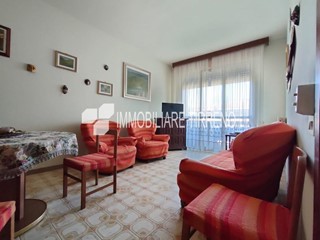 Quadrilocale in Affitto a Massa, 80 m², arredato