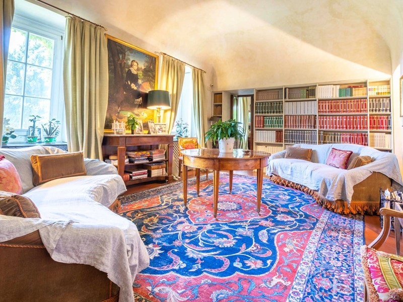 Villa in Vendita a Biella, zona Chiavazza/Vaglio, 2'900'000€, 1800 m²