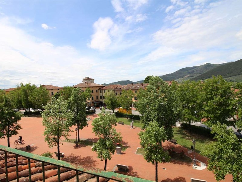 Appartamento in Vendita a Bientina, 145'000€, 190 m²