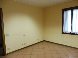 Ufficio in Affitto a Marostica, 380€, 40 m²