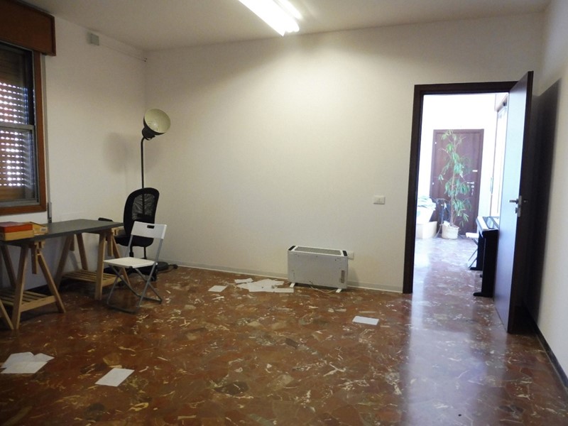 Ufficio in Affitto a Marostica, 380€, 40 m²