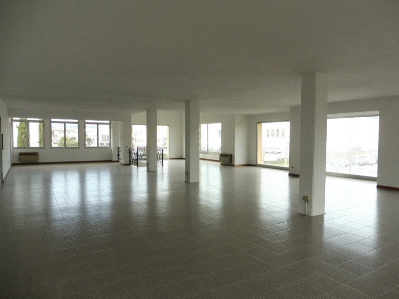 Capannone in Affitto a Marostica, 1'800€, 560 m²