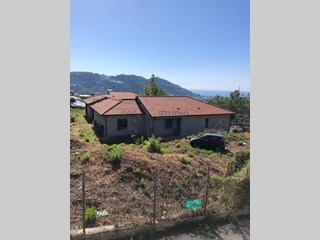 Casa Indipendente in Vendita a Taggia, zona Arma Di Taggia, 650'000€, 400 m², con Box