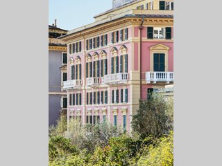 Quadrilocale in Vendita a Genova, zona Castelletto, 349'000€, 160 m²