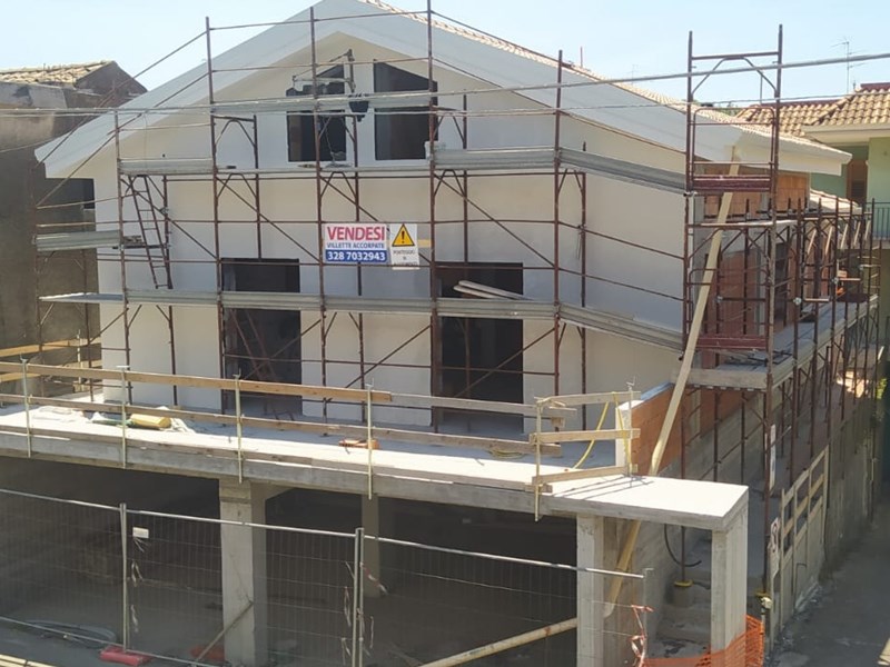 Villetta a schiera in Vendita a Acireale, zona Balatelle , 265'000€, 105 m²