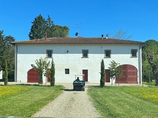 Casa di corte in Affitto a Castelfiorentino, zona Fontanella, 1'300&euro;, 130 m², arredato