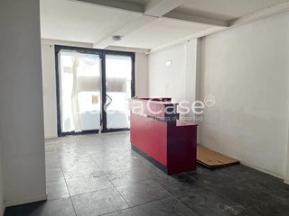 Negozio in Vendita a Viareggio, 320'000€, 155 m²