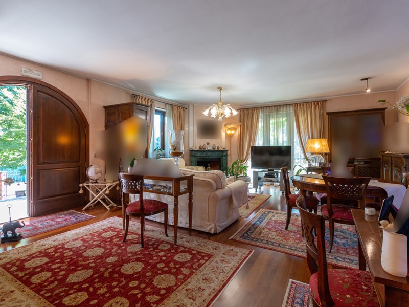 Villa in Vendita a Pianezza, 750'000€, 300 m²