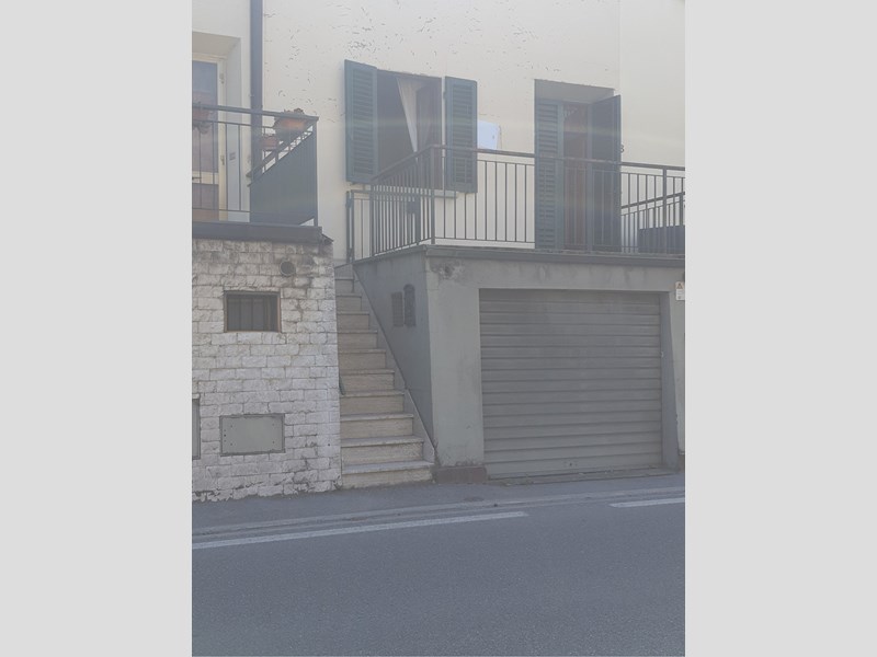 Casa Indipendente in Vendita a Vaiano, zona residenziale, 175'000€, 110 m²