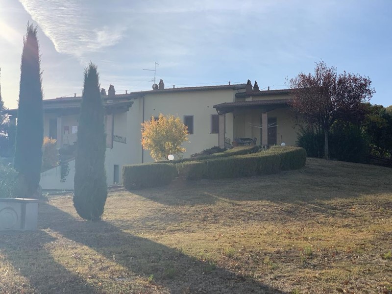 Attività commerciale in Vendita a Castel del Piano, zona Montenero, 980'000€, 60000 m²