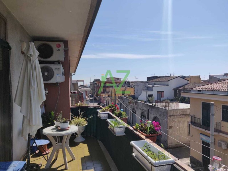 Quadrilocale in Vendita a Riposto, zona Centro, 83'000€, 98 m², con Box