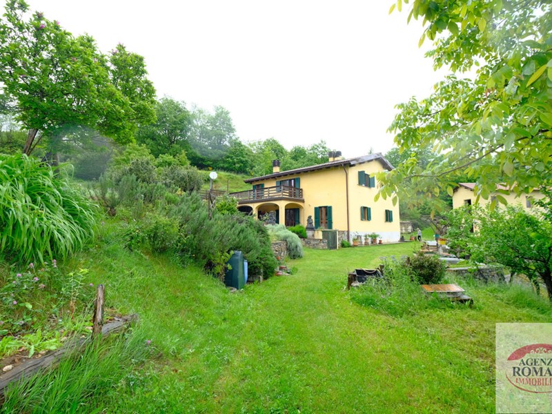 Casa Indipendente in Vendita a Altare, 415'000€, 400 m², con Box