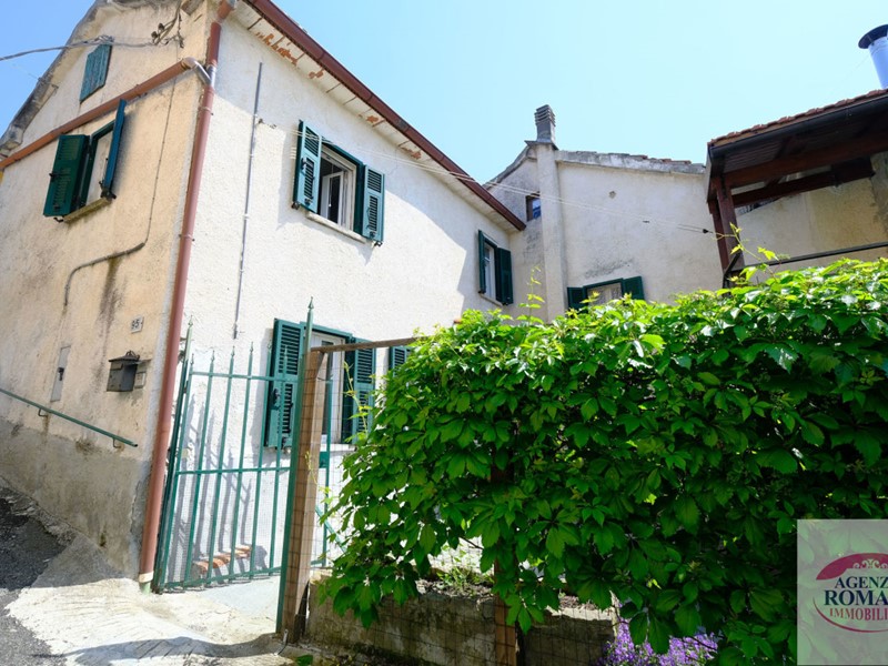 Casa Semi Indipendente in Vendita a Ponzone, 75'000€, 239 m²