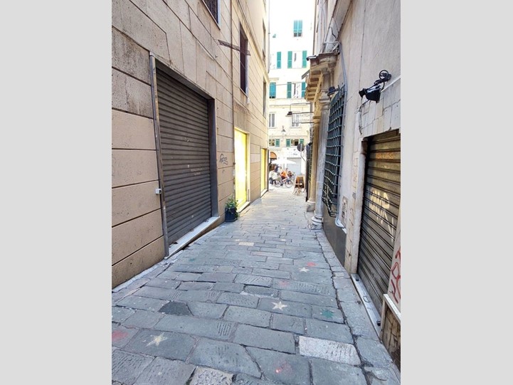 Immobile commerciale in Vendita a Genova, zona Centro Storico, 100'000€, 65 m²