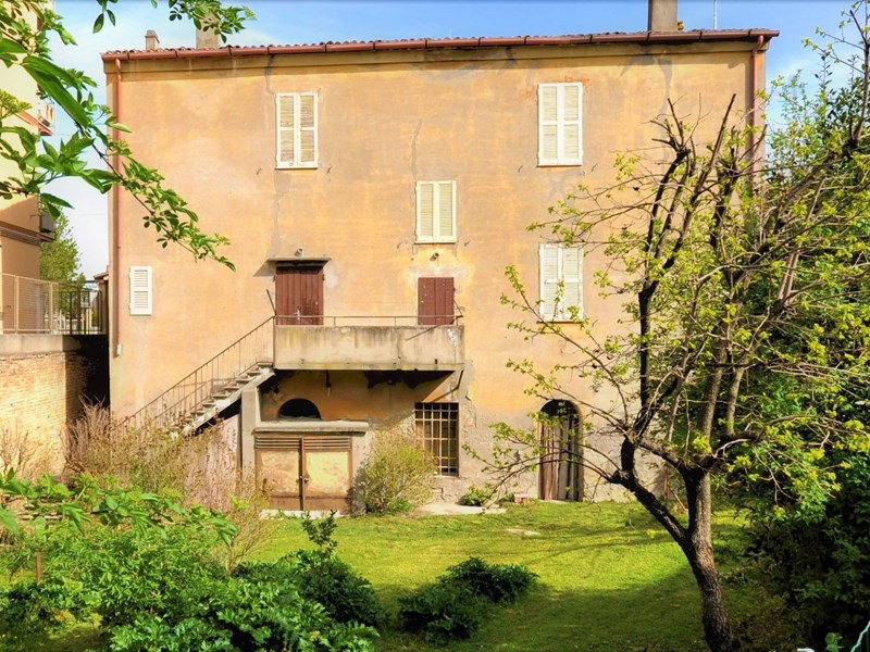 Villa in Vendita a Ravenna, zona san gaetanino, 230'000€, 220 m²
