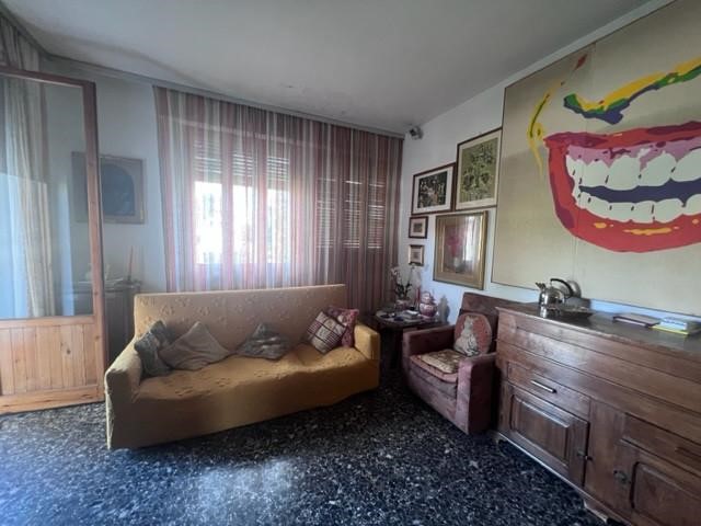 Appartamento in Vendita a Siena, 350'000€, 115 m², con Box