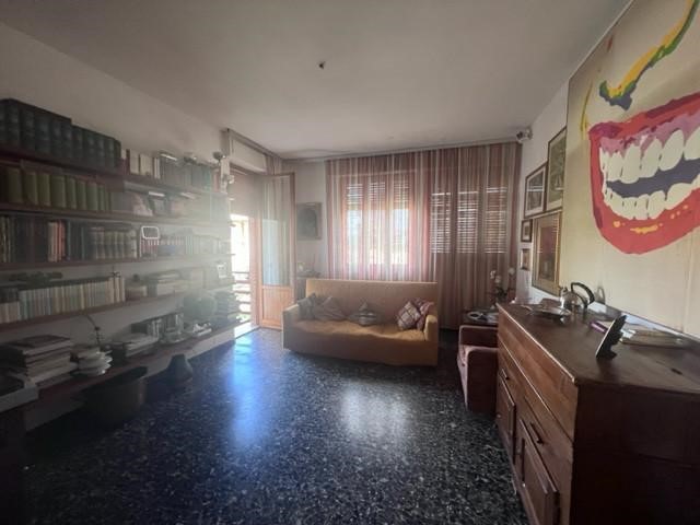 Appartamento in Vendita a Siena, 350'000€, 115 m², con Box
