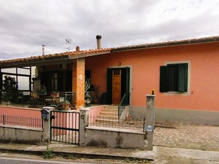 Villa in Vendita a San Miniato, 600'000&euro;, 380 m²