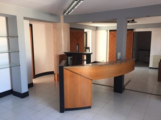 Ufficio in Vendita a Ponsacco, 100'000€, 100 m²
