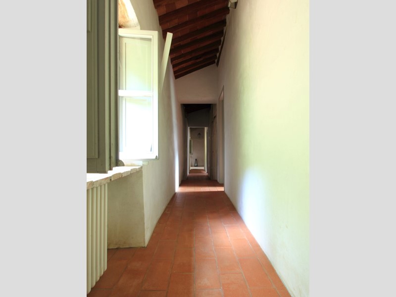 Casa Indipendente in Vendita a Lucca, zona Arliano, 680'000€, 240 m², arredato